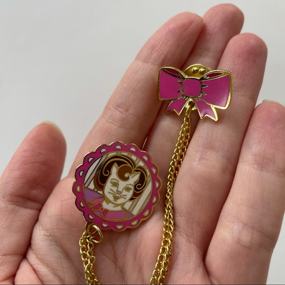 RARE LitJoy Umbridge Cat Harry Potter Pin - Picture 7 of 7
